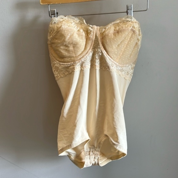 Dolores for Poirette Lingerie Strapless Bustier Vintage Size 36 ILGWU Bodysuit - Picture 1 of 11
